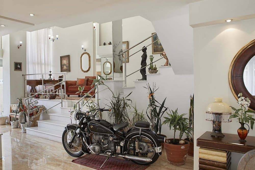 Preveza City Comfort Hotel  located in the very heart of Preveza in Preveza, Preveza Regionalbezirk