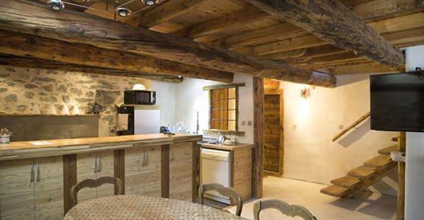 Gîte pour 18 personnes, avec jardin ainsi que sauna et vue, animaux acceptés à Villar-Saint-Pancrace - 2