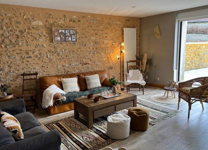 Gîte pour 11 personnes, avec terrasse ainsi que piscine et jardin dans Seine-et-Marne - 2