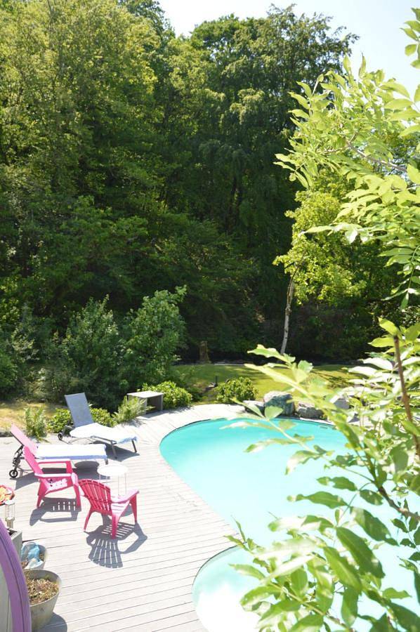 Location de vacances pour 2 personnes, avec Terrasse et Jardin ainsi que Piscine et Vue dans Cusance