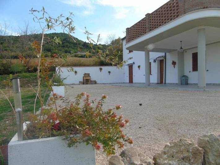Agriturismo per 3 persone, con giardino e terrazza nonché panorama in Provincia di Chieti