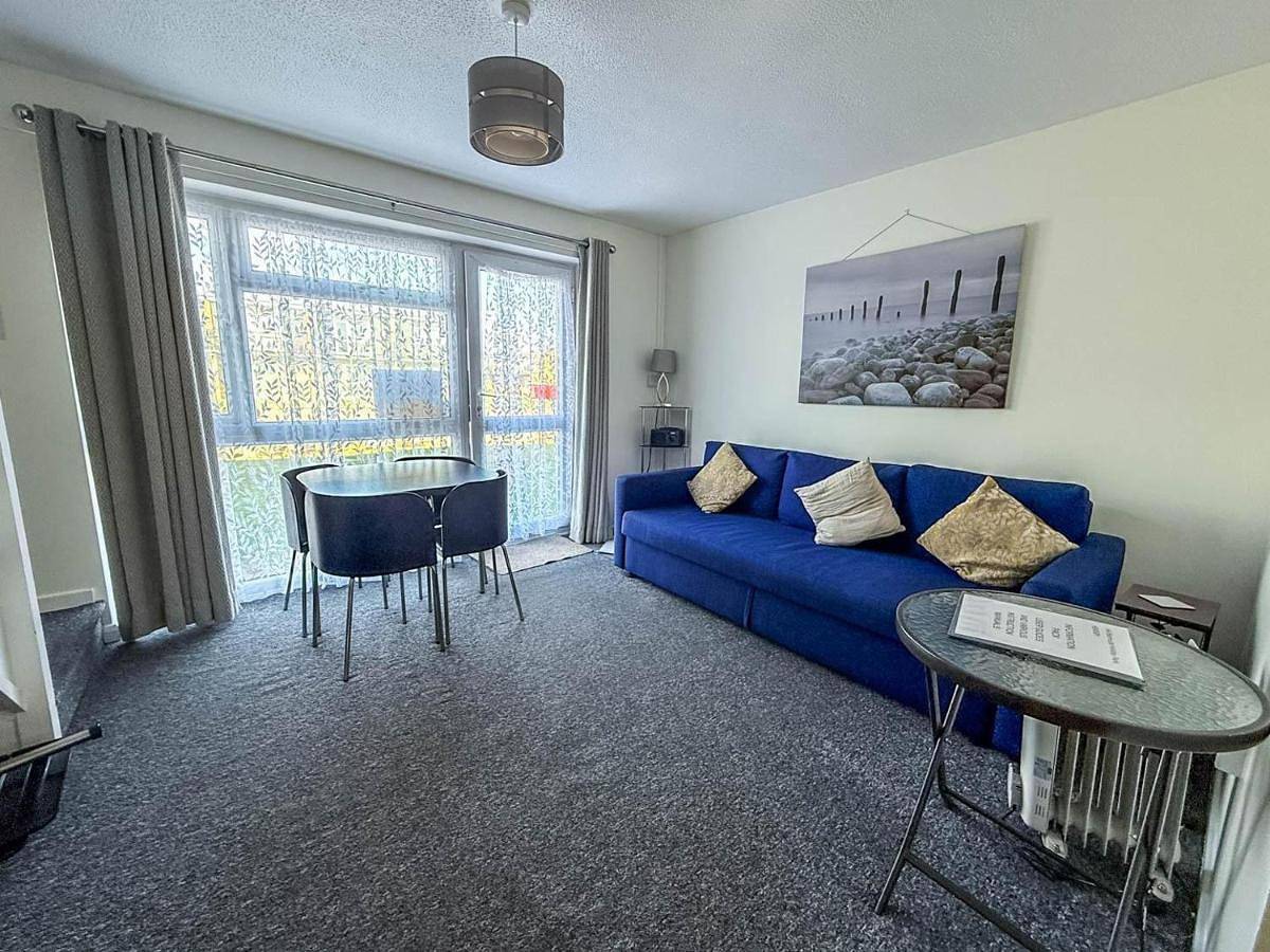 Three-Bedroom Chalet in Hemsby, Great Yarmouth