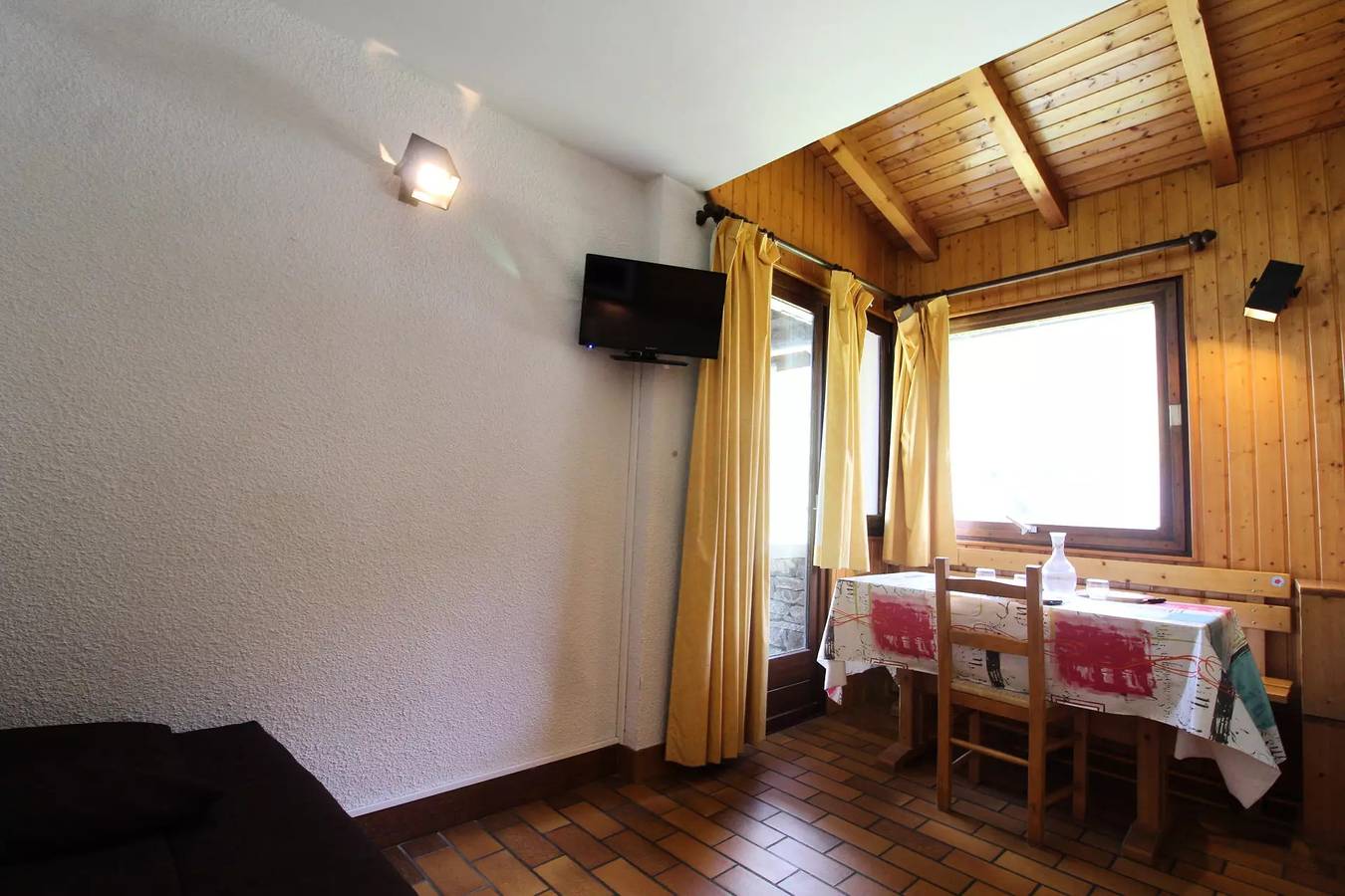 Gehele studio, Ss0002 Studio voor 3 personen met terras in Lanslevillard, Saint-Jean-de-Maurienne regio