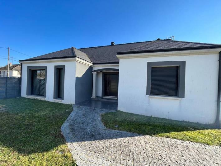 Villa pour 7 personnes, avec Terrasse et Jardin ainsi que Bassin pour enfant et Piscine