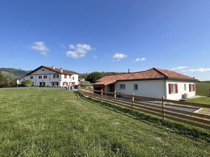 Location de vacances pour 6 personnes, avec jardin, animaux acceptés à Ordiarp - 2