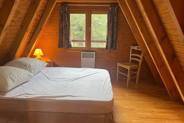Chalet 3 Pièces avec Terrasse et Parking Gratuit in La Joue du Loup, Le Dévoluy