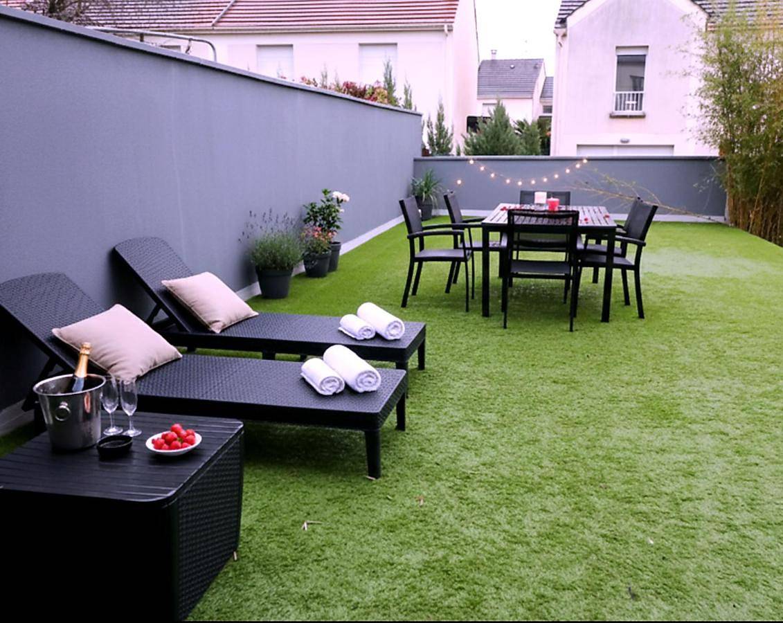 Double Room with Terrace in Chelles, Seine-et-Marne