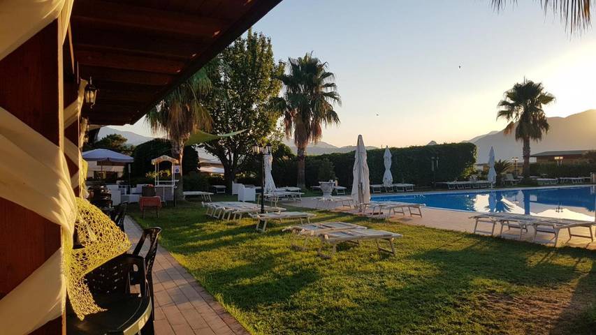 B&b per 3 persone, con Balcone e Idromassaggio nonché Terrazza e Giardino a Nocera Inferiore