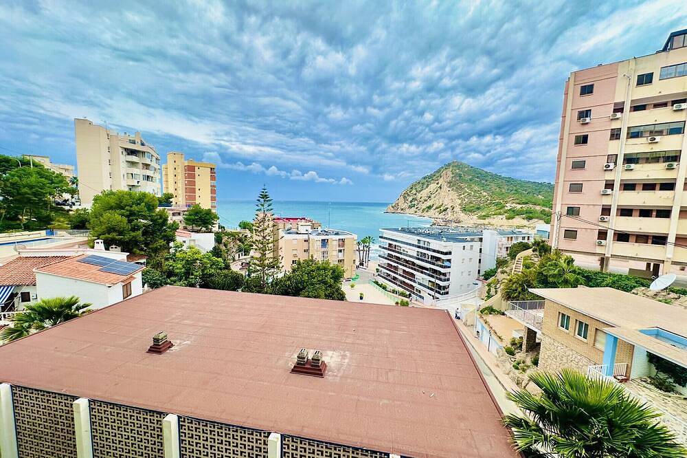 Ganze Wohnung, Fantastic flat with sea views and garage in second line of the beach in La Cala de Finestrat, Finestrat