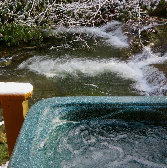 Vacation rental for 2 people, with hot tub and terrace in Cosby (TN)