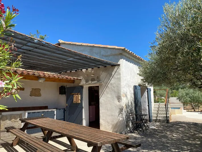 Casa de vacaciones para 4 personas, con terraza y jardín además de piscina y vistas, Se admiten mascotas - 1