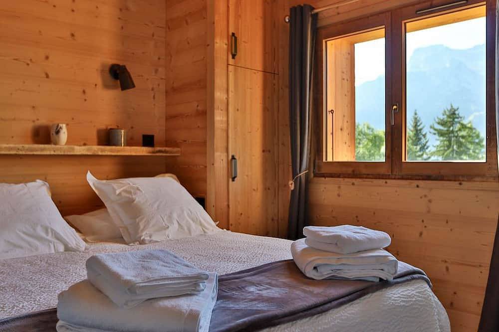 Ecological alpine chalet 4* (sleeps 10 to 14) in Serraval, Región de Annecy