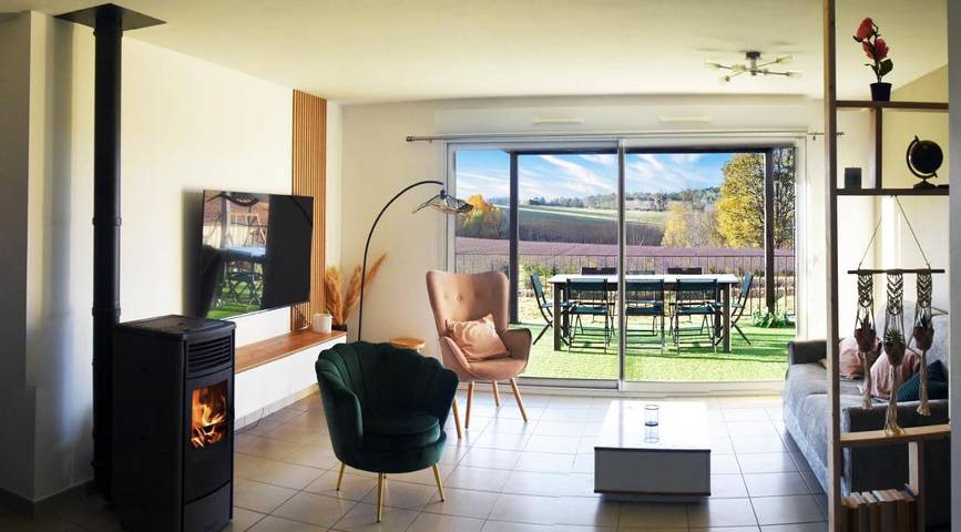 Location de vacances pour 10 personnes, avec jardin et jacuzzi, adapté aux familles à Savasse - 2