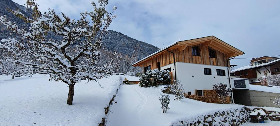 Ferienwohnung für 10 Personen, mit Terrasse und Garten in Sautens