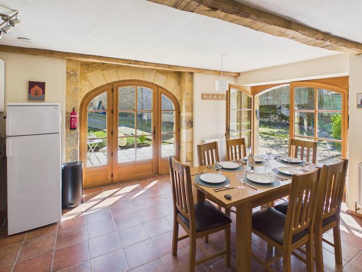 Location de vacances pour 6 personnes, avec jardin à La Chapelle-Aubareil - 3