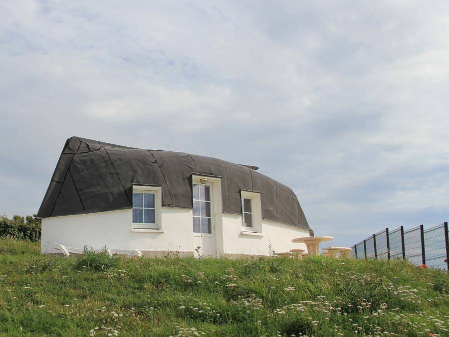 Camping La Falaise - Hébergement 4 personnes - Quilles en l air 3/4 in Équihen-Plage, Région de Boulogne-sur-Mer