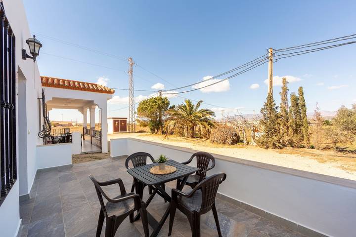 Apartamento entero, Apartamento 'Citronela' con terraza privada y aire acondicionado in Níjar, Costa de Almería