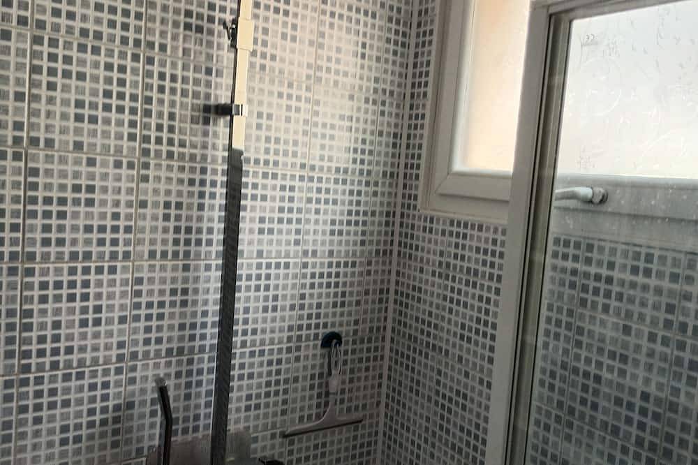 Ganze Wohnung, 50 m2 apartment in villa in Grasse, Cannes und Umgebung
