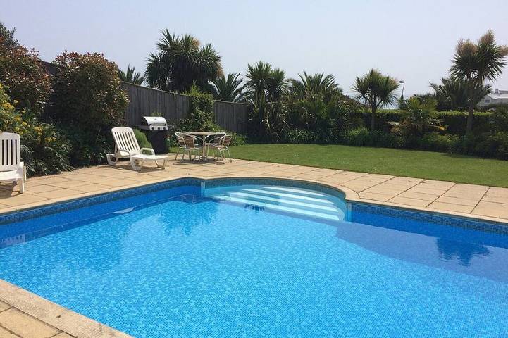 Glamping for 6 people, with pool in Paignton