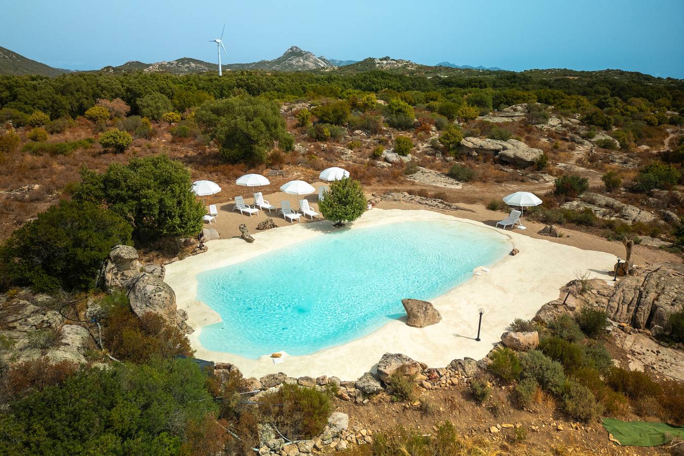 Villa 'Alcumissu' met Uitzicht op de Bergen, Privézwembad en Wi-Fi in Calangianus, Olbia-Tempio