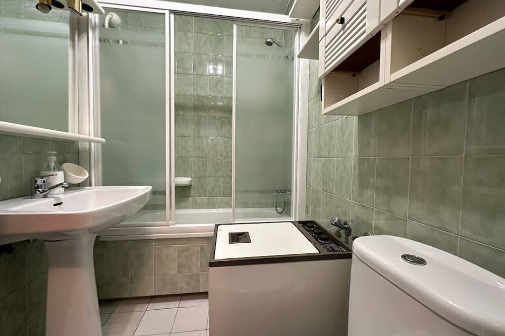 Entire apartment, Charming Tourist Apartment in Somo with Large Terrace! in Somo, Ribamontán al Mar