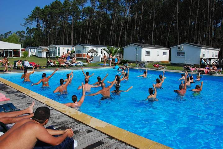 Bungalow voor 5 personen, with terras and uitzicht as well as tuin in Portugal