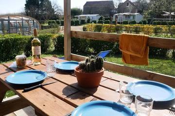 Mobil Home pour 4 Personnes dans Le Buisson-de-Cadouin, Périgord Pourpre, Photo 2