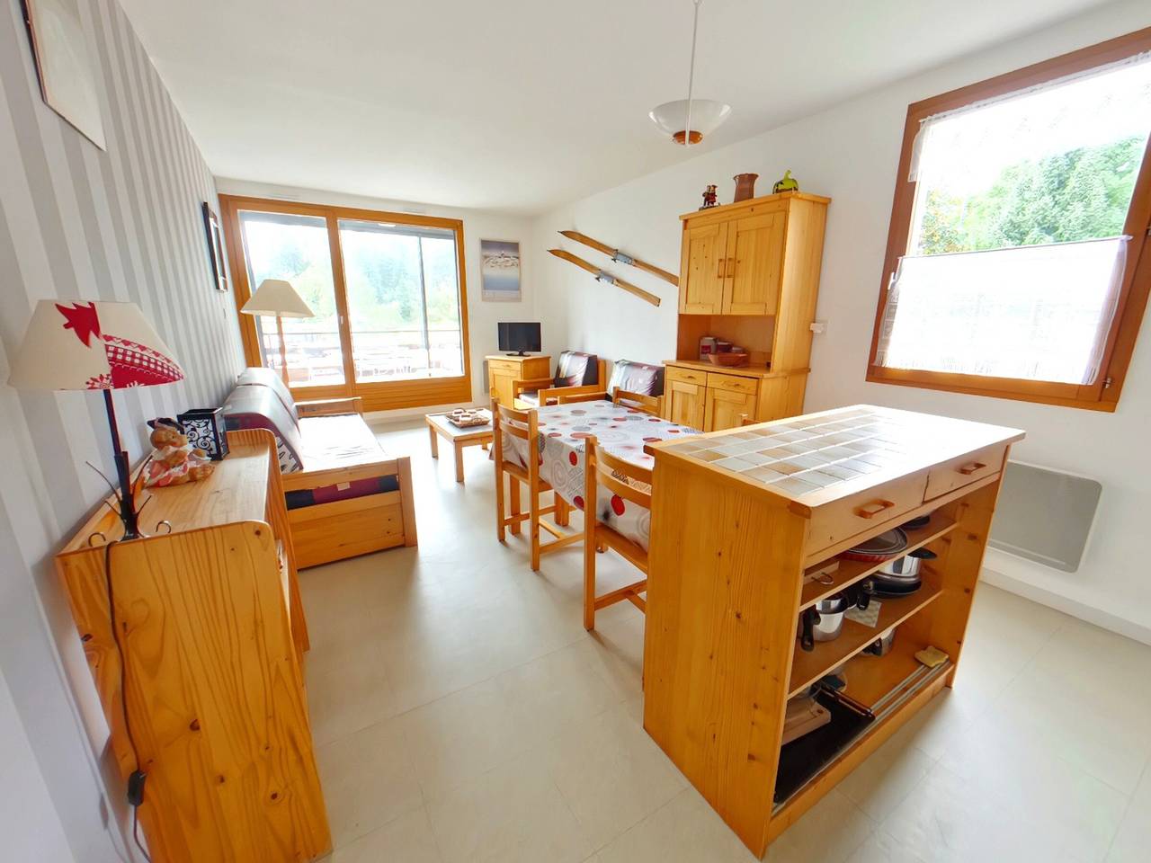 Appartement entier, Appartement lumineux 2 pièces avec loggia aux Rousses in Les Rousses, Parc naturel régional du Haut-Jura