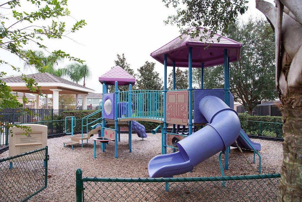 Schönes Stadthaus in der Nähe von Orlandos Themenparks mit privatem Whirlpool und beheiztem Pool in Kissimmee, Osceola County