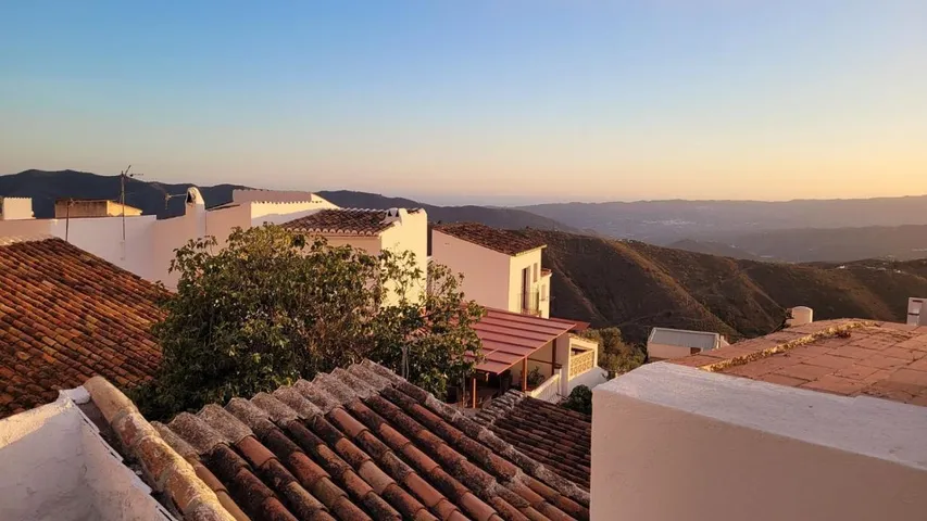 Holiday home for 4 people, with terrace and view, with pets - 1