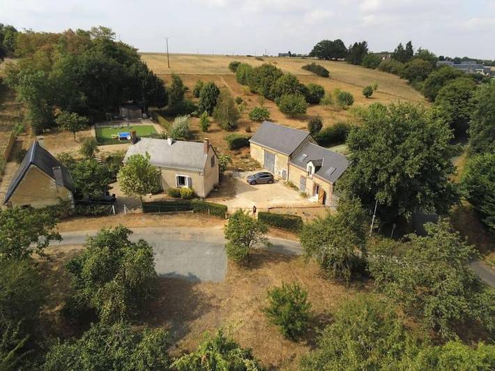 Location de vacances pour 23 personnes, avec jardin ainsi que piscine et terrasse, animaux acceptés à Bessé-sur-Braye - 2