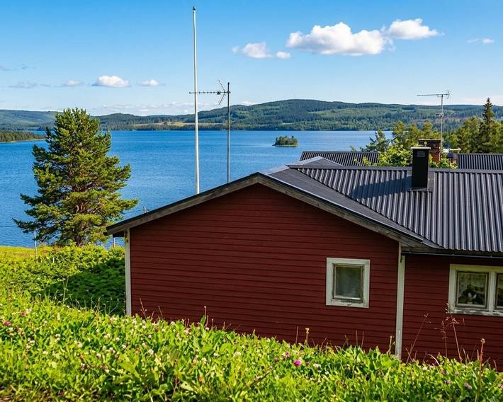 Hus för 6 Personer, med Terass och Sjöutsikt i Jämtland