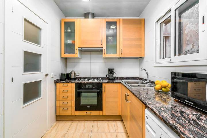 Apartamento entero, Apartamento de vacaciones para 5 personas in Centro Barcelona, Barcelona