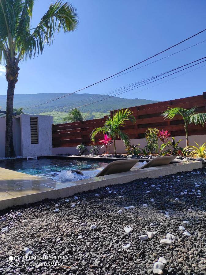 Location de vacances pour 6 personnes, avec piscine et jardin à Saint-Philippe - 2