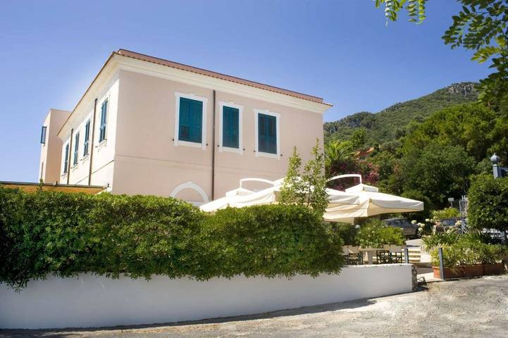 Hôtel pour 2 personnes, avec terrasse et jardin, animaux acceptés à San Felice Circeo - 2