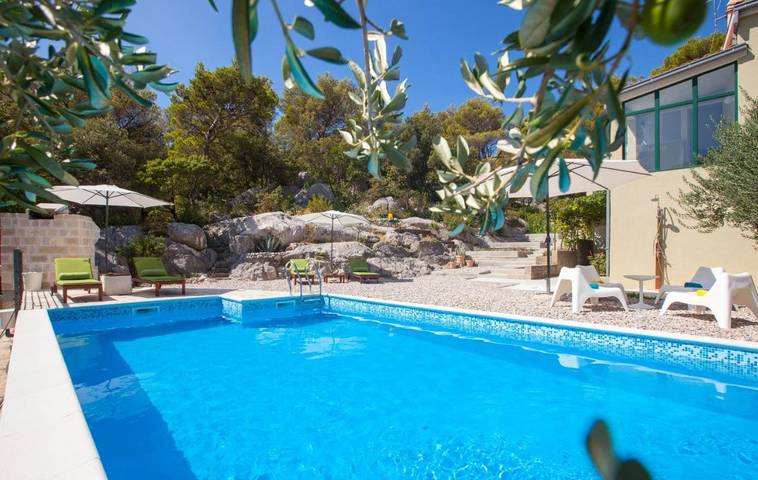 Ferienhaus für 8 Personen, mit Garten und Pool sowie Ausblick, mit Haustier in Krvavica - 2