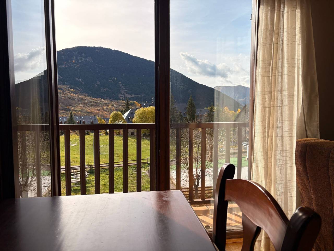 Apartamento entero, Triplex mit Kamin und Balkon Erta 4 Vall de Boí in Pla de l'Ermita, Valle de Bohí
