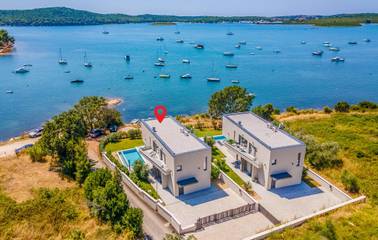 Ferienhaus für 6 Personen, mit Terrasse und Pool sowie Seeblick in Medulin