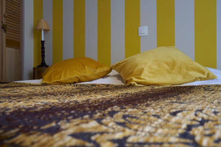 Bed and Breakfast 'Aestivum' with Private Terrace, Shared Garden and Wi-Fi in Gabillou, Périgord Noir