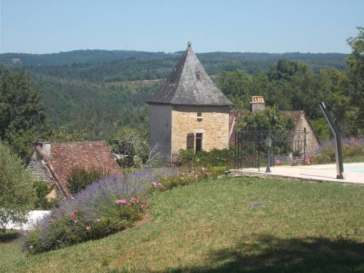 Location de vacances pour 6 personnes, avec Balcon ainsi que Terrasse et Jardin à Saint-Julien-de-Lampon - 4