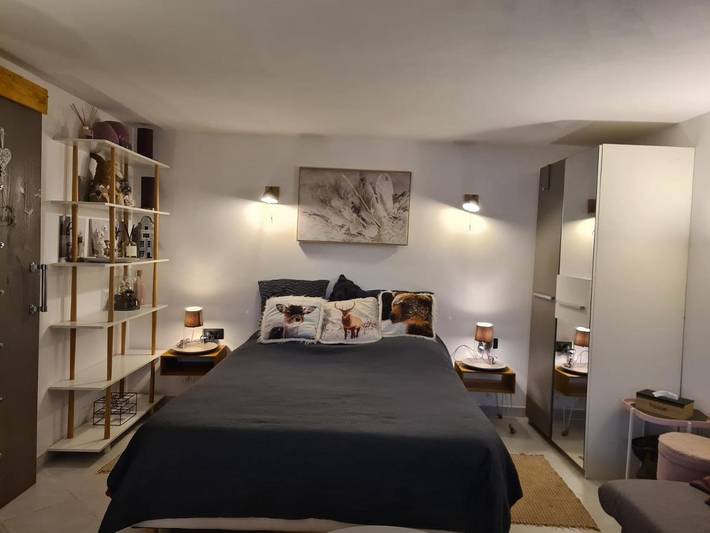 Gîte pour 4 personnes, avec Balcon et Terrasse ainsi que Jardin et Vue à Pallud