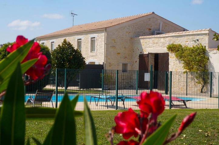 Gîte pour 5 personnes, avec piscine et jardin à Sainte-Soulle