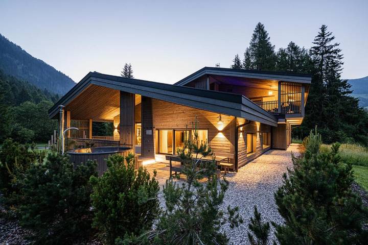 Villa für 8 Personen, mit Sauna und Whirlpool sowie Garten und Pool in Südtirol - 2