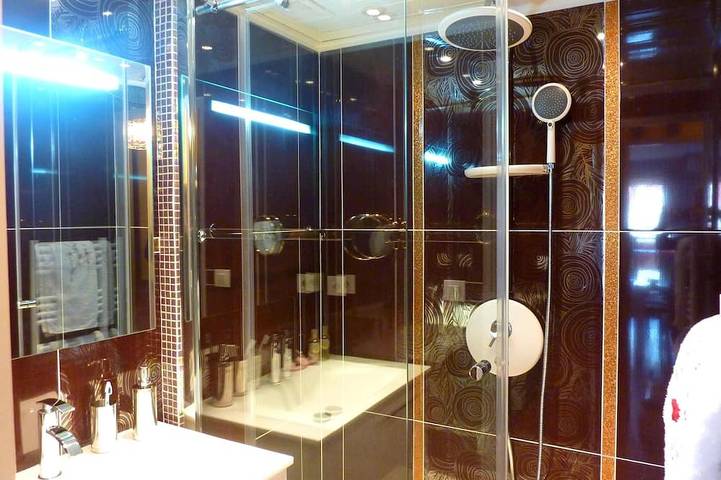 Apartamento entero, Ht Permanente, el Centro Natural 500 m del palacio, a 7 minutos a pie, terraza, garaje, @ in Cannes, Costa mediterránea (Francia)
