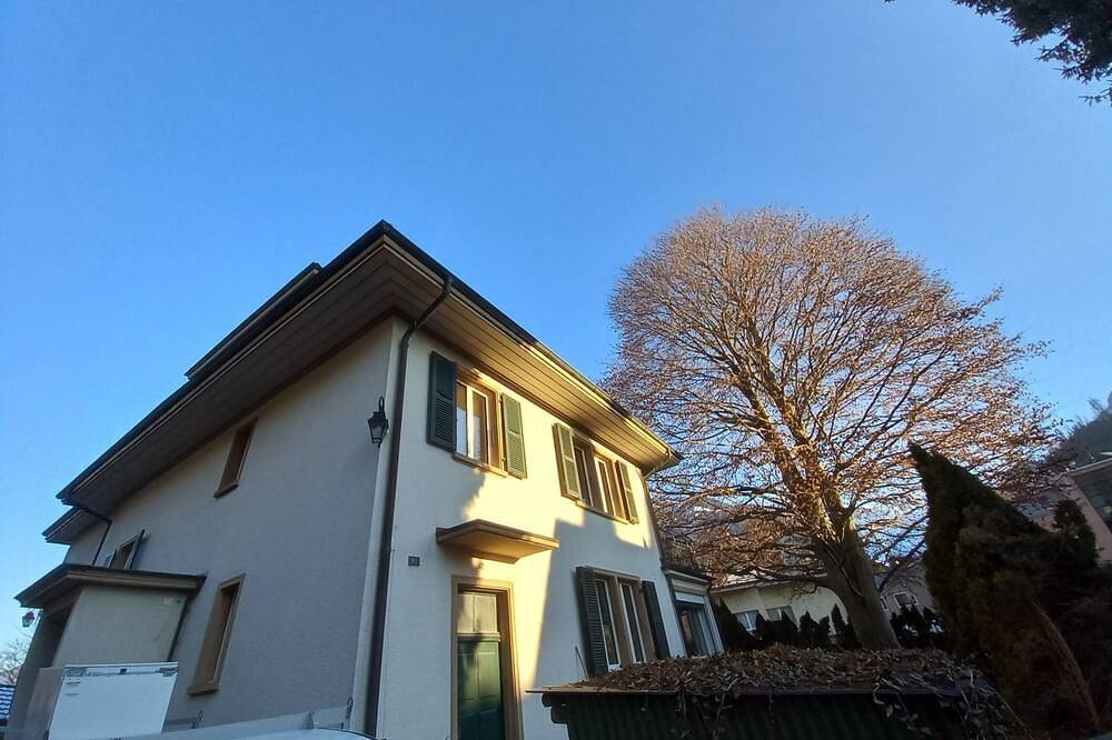Sky Boutique Villa sleeps 4-10, Parking/Laundry, Close to Train/Bus/Town in Interlaken, Lake Thun
