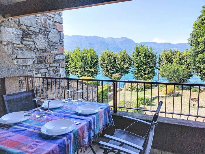 Gîte pour 4 personnes, avec balcon et jardin ainsi que vue sur le lac et bassin pour enfant à Porto Valtravaglia - 4