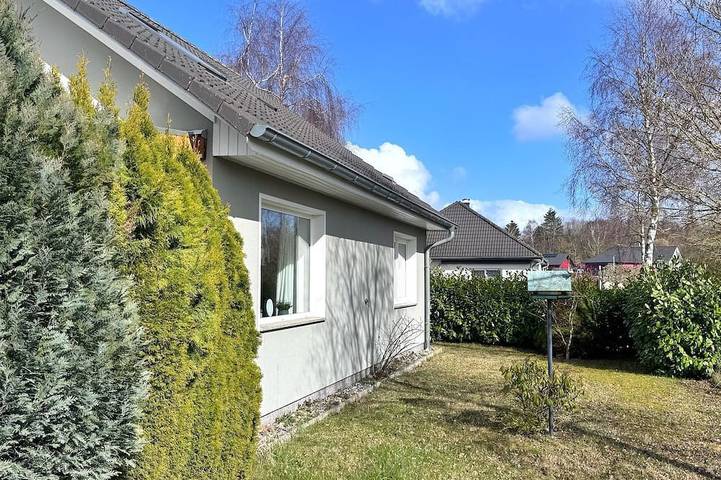 Ferienhaus für 8 Personen, mit Terrasse und Garten in Sassnitz