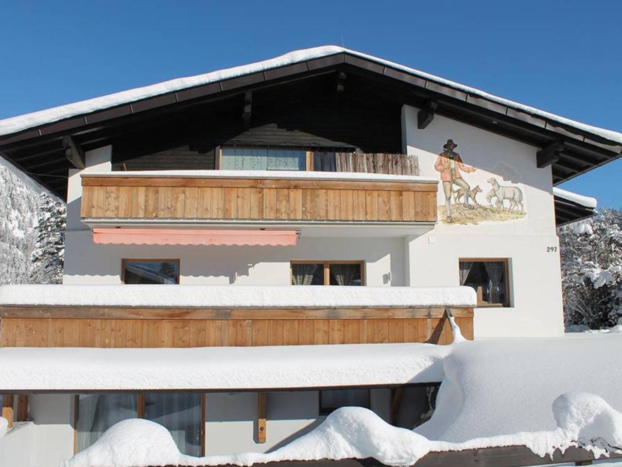 Ganze Ferienwohnung, Das Haus am Walde - Appartement mit 3 Schlafzimmern in Arnspitzgruppe