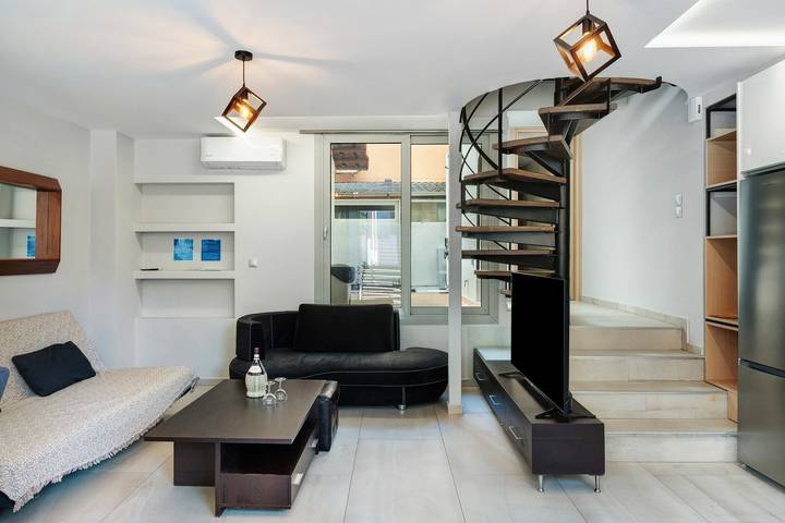 Apartament wakacyjny dla 6 osób, z ogród i balkon w Region Attyka