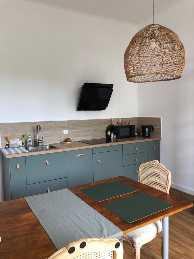 Appartement entier, Étoile de la plage T2 Parking gratuit in La Ciotat, Région de Marseille